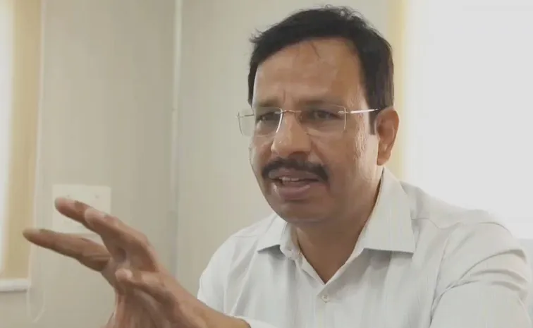 IPS Officer VC Sajjanar Serious On Diwali Stunts By Hyd Youth Viral