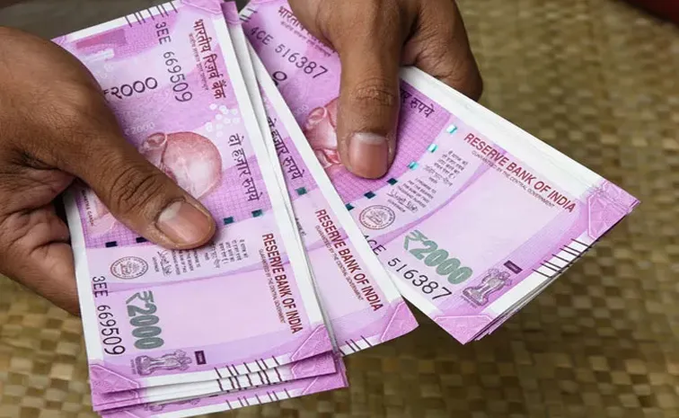RBI recently updated that 98.04% of the Rs 2000 banknotes returned