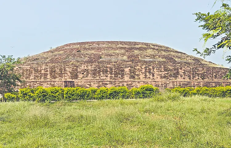 The largest Buddhist temple in South India Nelakondapally