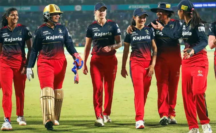 WPL 2025 Retentions: Royal Challengers Bengaluru Keep 16 Players, Nadine De Klerk And 5 Others Released