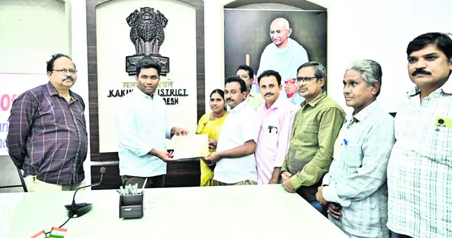 విజేత.. భీమవరం బుల్లోడే! 