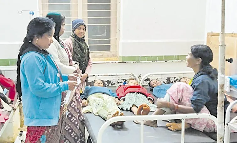 8 tribal welfare school students food poison in Andhra Pradesh