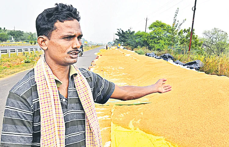 Farmers protest at collectorates under YSRCP tomorrow
