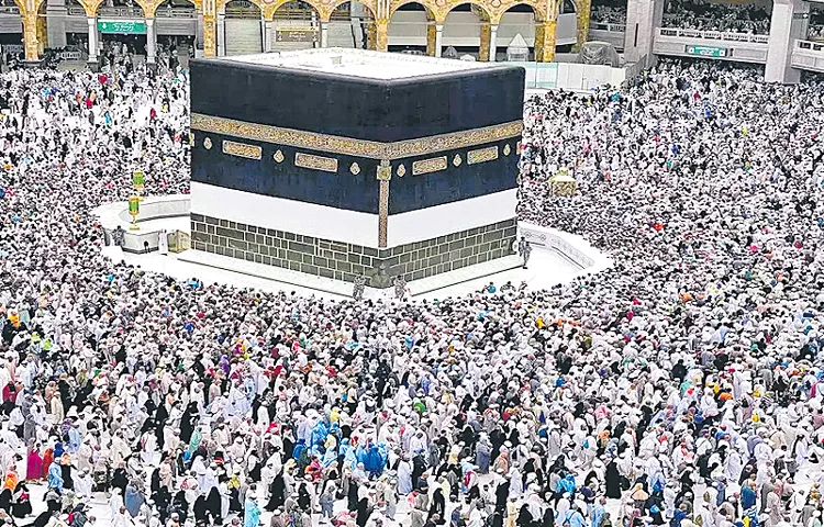 Ten thousand people have the opportunity to Hajj yatra