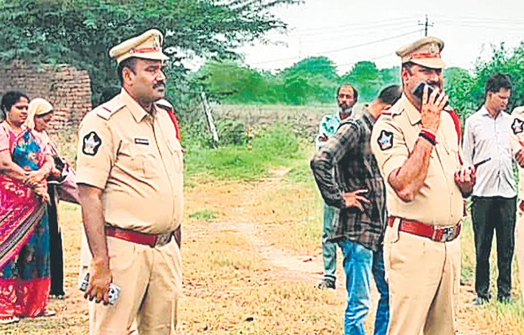 Gang molestation on girl