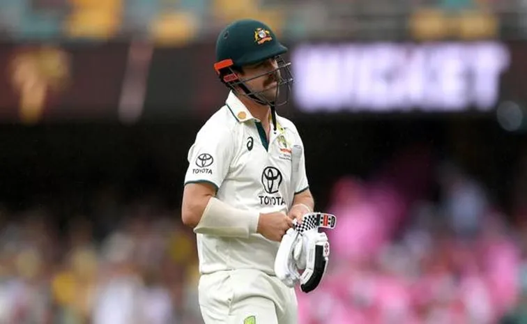 TRAVIS HEAD GOLDEN DUCK OUT IN LAST 3 INNINGS AT GABBA IN TEST