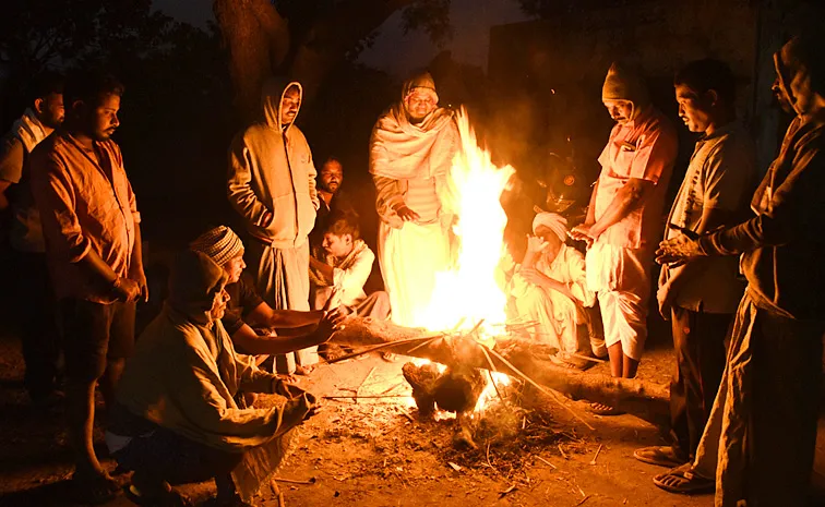 Cold Wave And Low Temperatures Occur In AP And Telangana