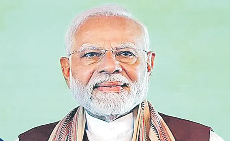 PM Narendra Modi flags digital frauds, port security at annual police conference