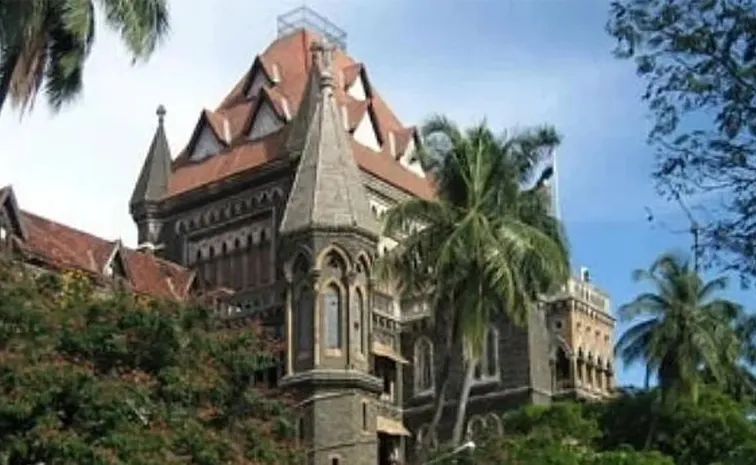 Mumbai High court questioned barricades on both sides of the road?