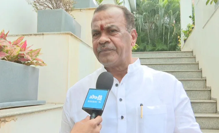 Minister Komatireddy Key Comments Over Sandhya Theater Incident