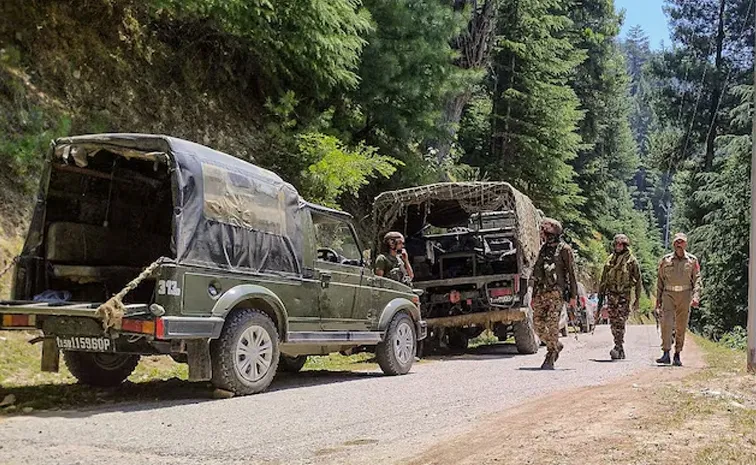 Army Vehicle Falls into Gorge in jammu and kashmir in Poonch