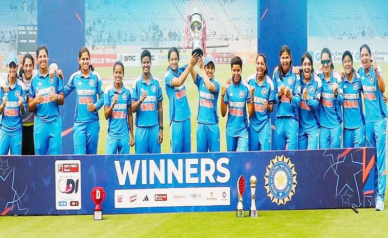 India Beat West Indies In 3rd ODI Clean Sweep Series Harman Lauds Renuka