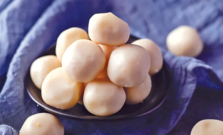 Indian Traditional Sweet Doodh Peda 177 Year Old