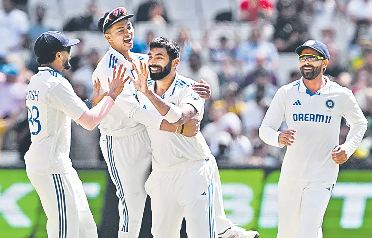 Today is the last day of the fourth Test of Border Gavaskar Troph