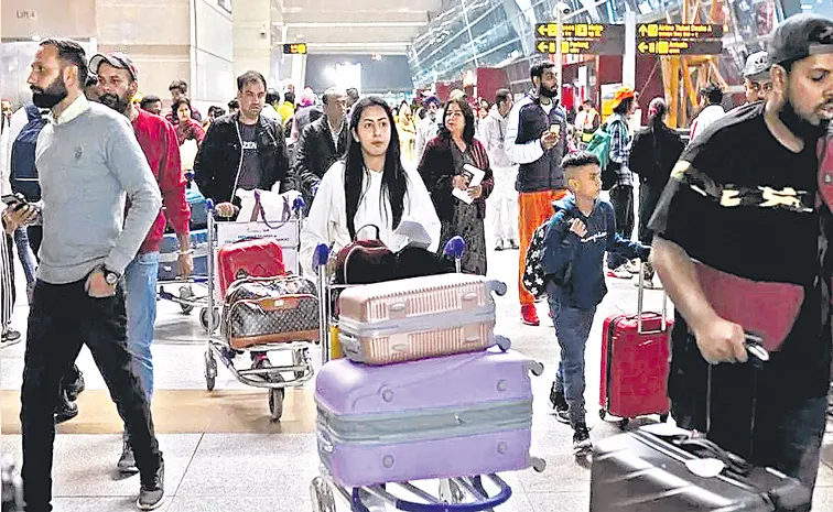 Airlines to mandatorily share international passenger data with Customs from April 1