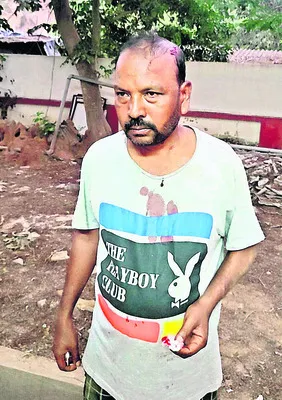 మందుబాబుల వీరంగం