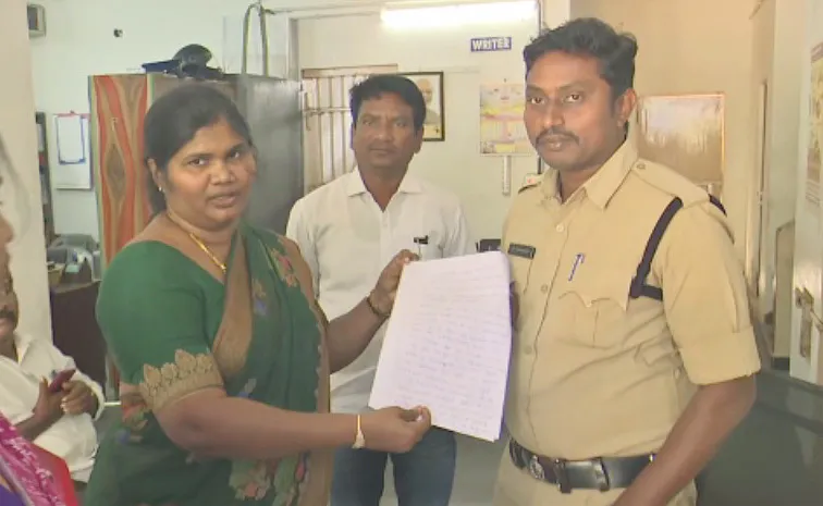 Ysrcp Leader Nandigam Suresh Wife Slams Ap police