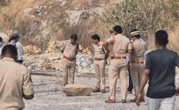 Two Persons Killed In Hyderabad Puppalaguda