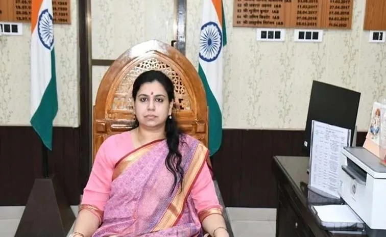 Woman Who Quit High Paying Job To Crack UPSC Exam Her AIR