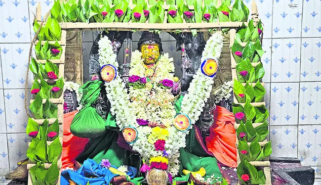 వందేళ్ల తర్వాత ఊరి దేవర