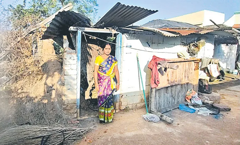 Chigurumamidi Woman Not approved Indiramma Illu
