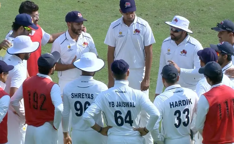 J&K spoil Rohit Sharmas Ranji comeback, beat Mumbai after 10 years, move top of table