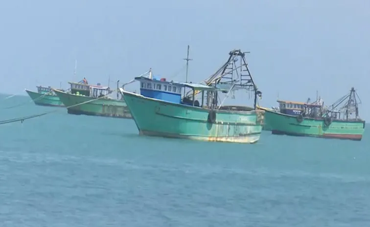 Sri Lankan Navy Open Fires on Indian Fishermen