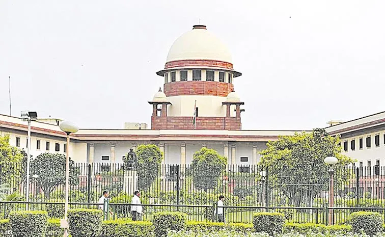 Phone tapping case: Supreme Court questions Telangana govt