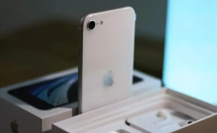 Apple iPhone SE4 to be renamed iPhone 16E