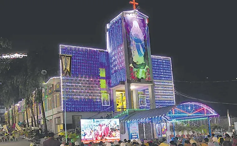 Gunadala Mary mata Festival begins in vijayawada