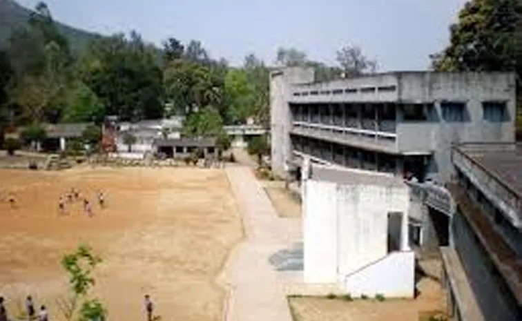 Clashes Between Students Of Paderu School Hostel