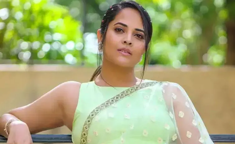 Anasuya Bharadwaj Says Star Hero, Direct Ask Commitment But She Rejected