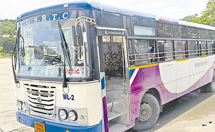 TGSRTC to operate 3000 special buses for Maha Shivaratri in Telangana
