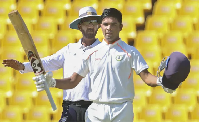 Ranji Trophy Final: Vidarbha bowled out for 379