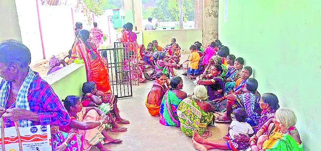 పంచాయతీ కార్యాలయం ఘెరావ్