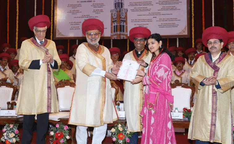 Mumbai University Convocation Certificate Red Faced by Spelling Faffe