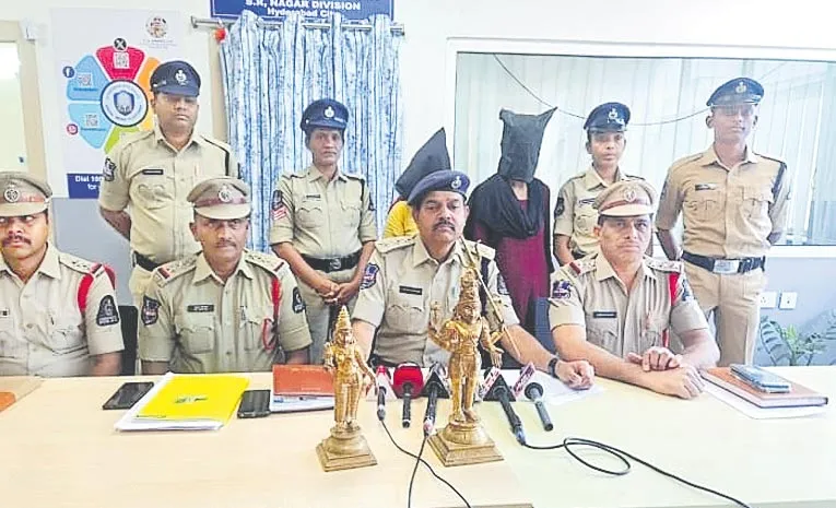 Two Womans Arrested In SR Nagar Police Temple Theft 