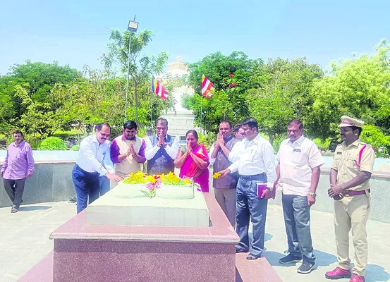 బుద్ధవనం నిర్మాణం అద్భుతం