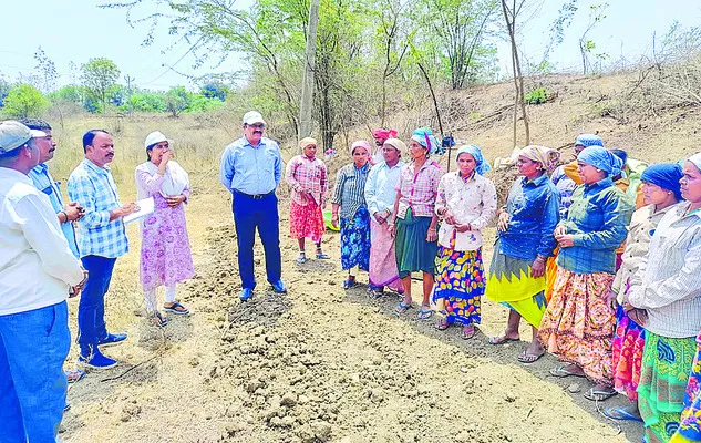 ఉపాధి పనుల్లో వేగం పెంచండి 