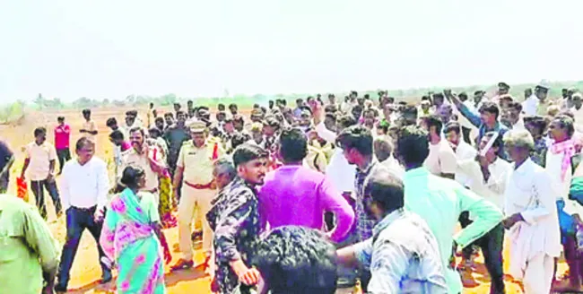 నిమ్జ్‌ గ్రామసభలో స్వల్ప ఉద్రిక్తత