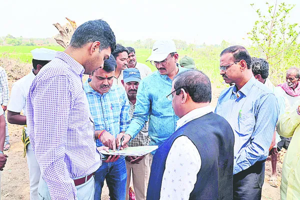 ఇంజనీరింగ్ కళాశాల నిర్మాణానికి స్థల పరిశీలన