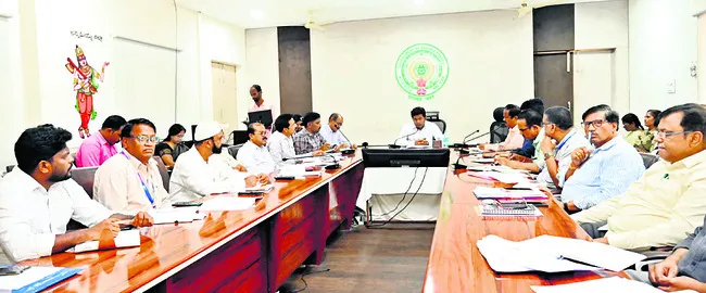 చెత్తరహిత జిల్లాగా తీర్చిదిద్దాలి