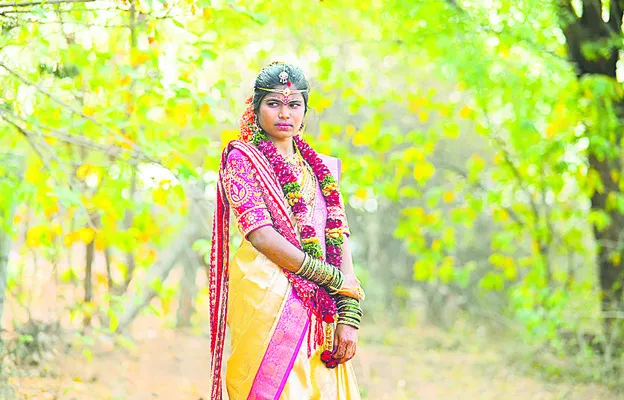 నవ వధువు ఆత్మహత్య