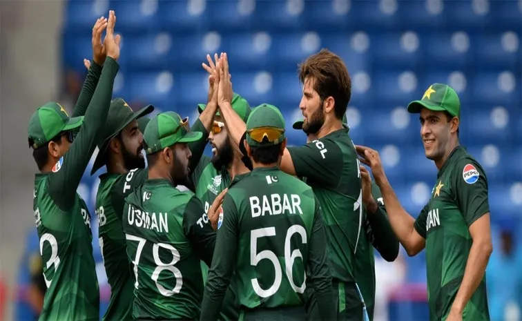 PCB Punishes Several Pakistan International Players For Indiscipline