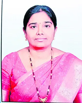 ●ఉపాధ్యాయిని.. ఇప్పుడు లెక్చరర్