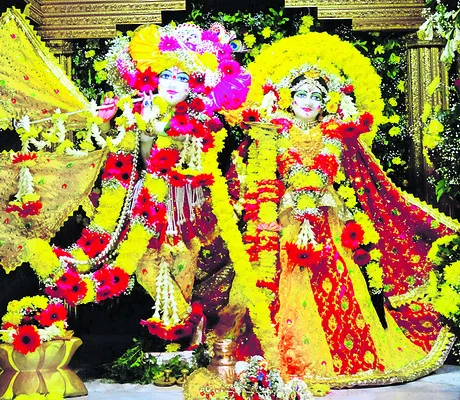 వైభవంగా గౌర పూర్ణిమ ఉత్సవాలు
