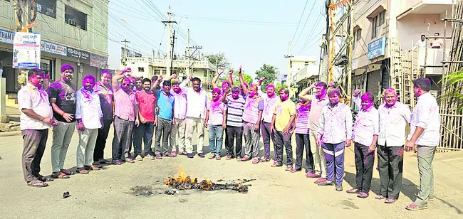గుర్తు తెలియని వాహనం ఢీ, వ్యక్తి మృతి 