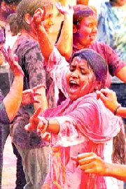 Holi 2025 Celebrations in Maharashtra3