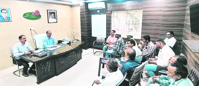 పన్ను వసూలుపై ఆగ్రహం