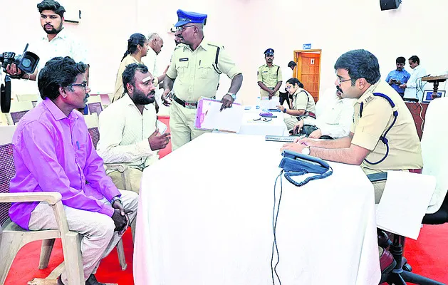 మోసపోయాం.. న్యాయం చేయండయ్యా